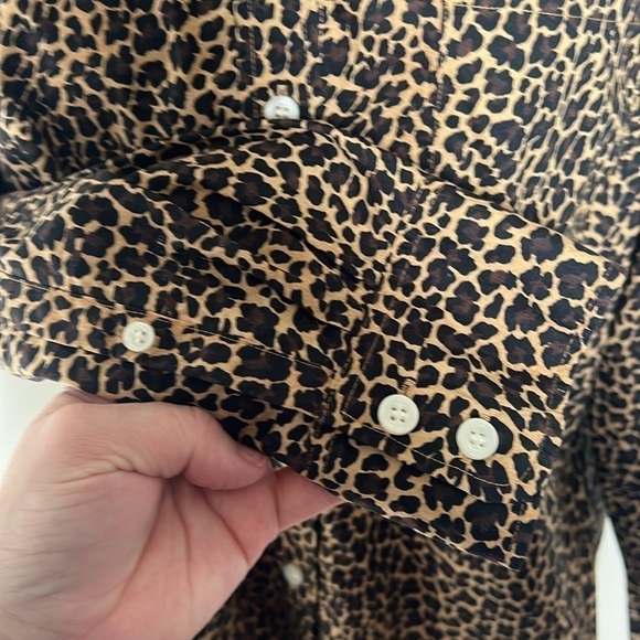 J Crew Women’s Animal Print Button Down Poplin Shirt in Signature Fit Size XL - Picture 4 of 10